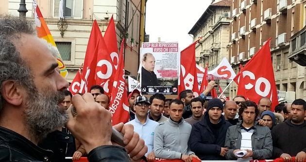 Copertina di Milano, pestato sindacalista: “Se continuano gli scioperi fai una brutta fine”