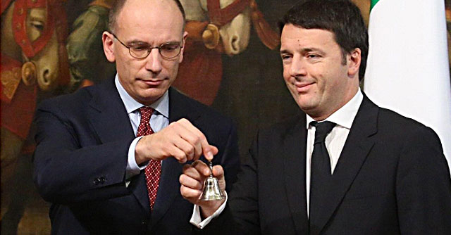 Governo Renzi, la diretta: gelido passaggio di consegne con Enrico Letta