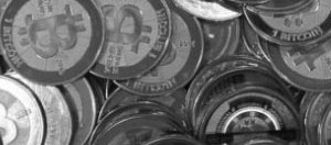 Copertina di L’illusione di Bitcoin, una moneta troppo virtuale per poter (r)esistere