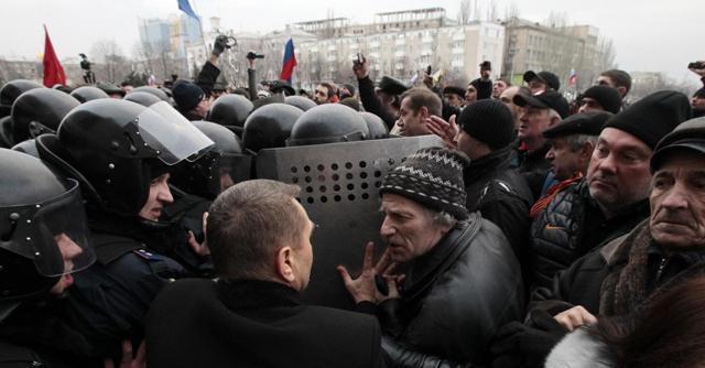 Ucraina, Kiev accusa Mosca: “Ci hanno invaso a Sud-Est, reagiremo”