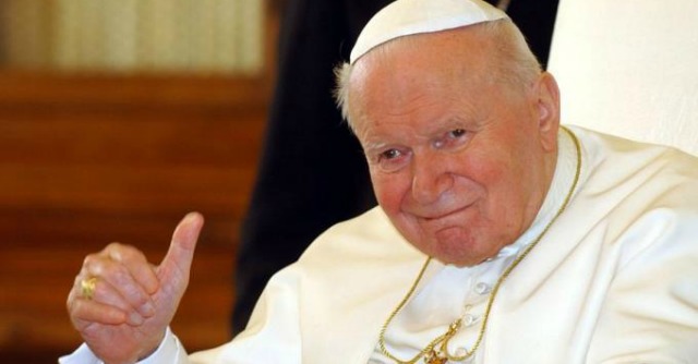 “Se mi sbaglio mi corriggerete”, la rivoluzione pacifica di Giovanni Paolo II
