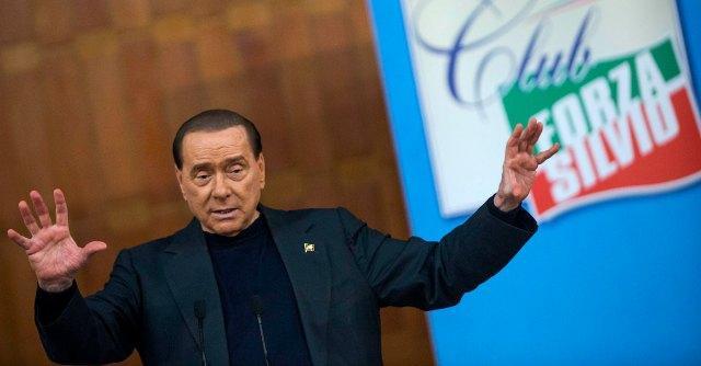 Berlusconi ai servizi sociali: “Volontariato con anziani, potrà andare a Roma”