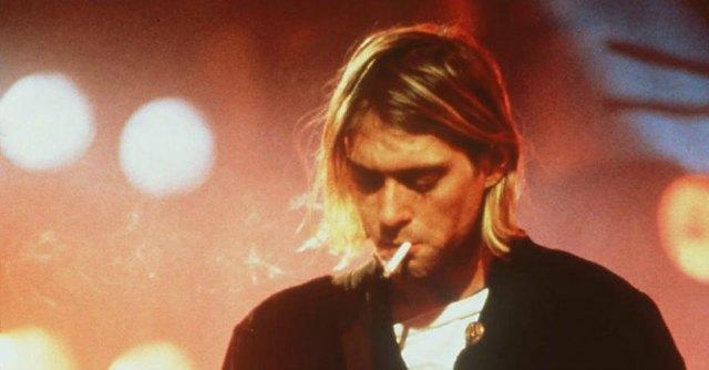 Copertina di Kurt Cobain, 20 anni fa la morte del leader dei Nirvana. Ecco quello che (non) resta