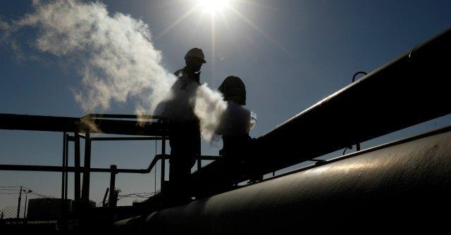 Copertina di Tap, la lobby del gas all’assalto dei politici per attraversare la Puglia col gasdotto