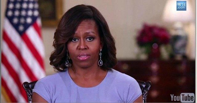 Nigeria, Michelle Obama: “Studentesse rapite nostre figlie”. Papa: “Subito rilascio”