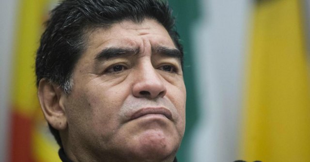 Copertina di Suarez, Diego Maradona attacca la Fifa: “Squalifica? Una vergogna totale”