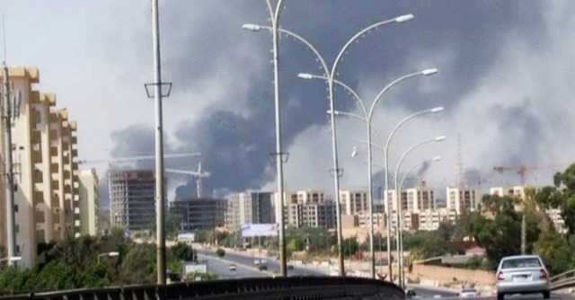 Copertina di Libia, Usa: chiusa ambasciata a Tripoli: ‘Troppo pericoloso’. Kerry: ‘Rischio reale’