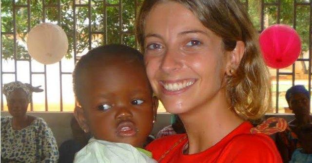 Copertina di Medico in Guinea per Ebola. “A Parigi mi sono licenziata. Volevo tornare sul campo”