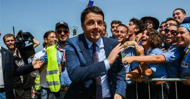 Alitalia, Renzi: “Bisogna avere coraggio di far fallire aziende-carrozzoni”