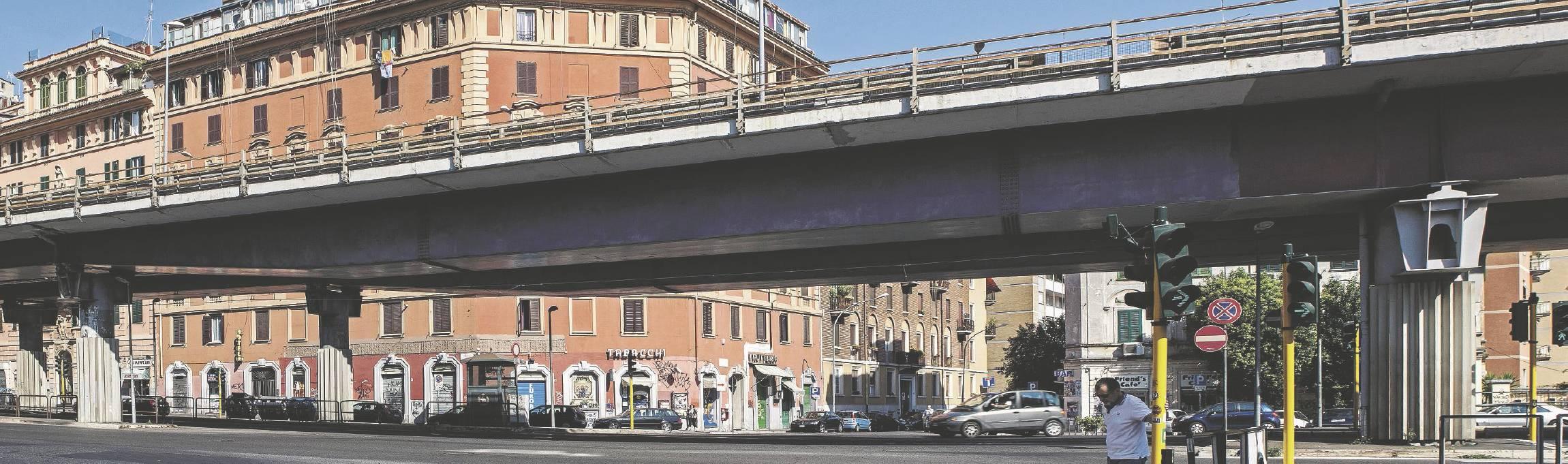 PRIMA. Tangenziale Est a Roma. 
Sul Fatto Quotidiano del 15/09/2014 – (Foto di Olga Ribichini)
