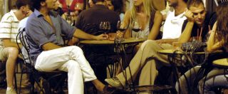 Copertina di Roma, tavolino selvaggio: si sfiora la rissa tra vigili e ristoratori
