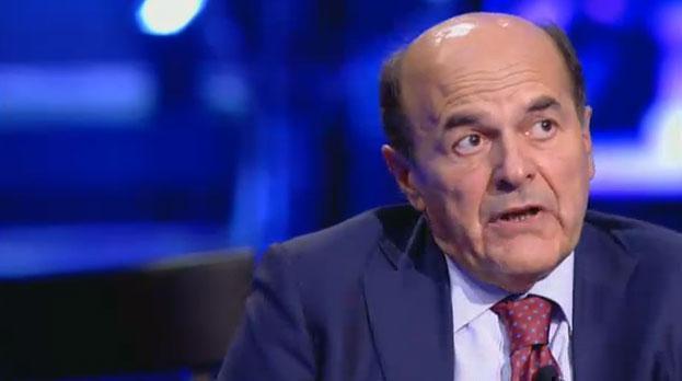 Copertina di Servizio Pubblico, Bersani: “La priorità è riparare il sistema fiscale italiano”