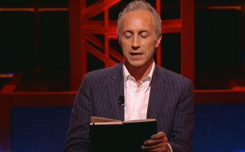 Copertina di Servizio Pubblico, Travaglio: “Autoriciclaggio: aglio per vampiri”