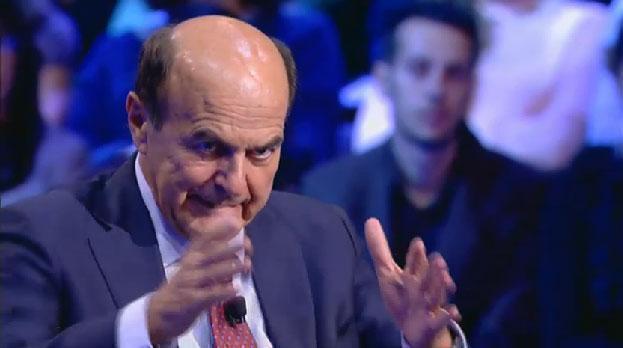 Copertina di Servizio Pubblico, Bersani: “Il lavoro non te lo danno le regole, ma gli investimenti”