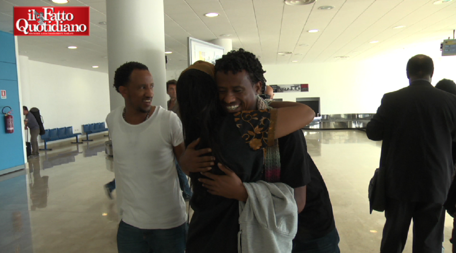 Copertina di A Lampedusa i superstiti della strage del 3 ottobre. “Non fermate Mare Nostrum”