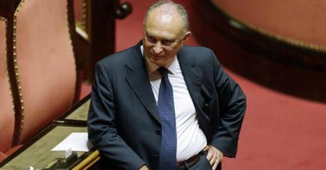 Forza Italia, D’Alì lascia Ncd e torna da Berlusconi. “Altri 5 senatori pronti a lasciare”