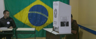 Copertina di Ballottaggio Brasile, la presidente uscente Rousseff in testa contro Neves