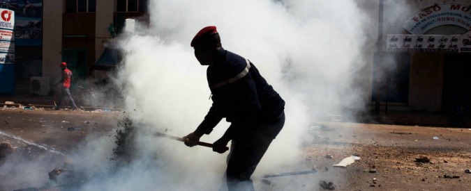 Burkina Faso, scontri e incendi contro l’esecutivo. Fotogallery
