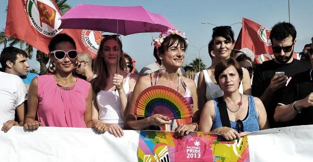 Nozze gay, Renzi chiede testo su modello tedesco: sì a unioni ma senza adozioni