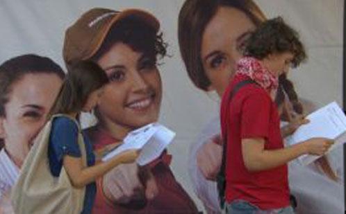 Copertina di Servizio Pubblico, i colloqui e i reclutamenti da McDonald’s