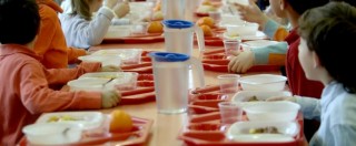 Copertina di Cremona, sindaco leghista: “Niente pasti a scuola per i bimbi che non pagano”