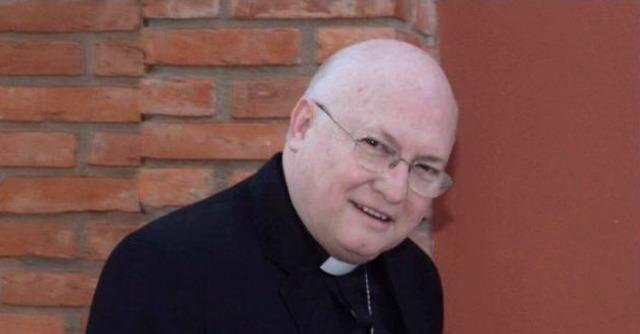 Copertina di Pedofilia, il vescovo rimosso dal Papa: “Nella Chiesa possibile un grande scisma”