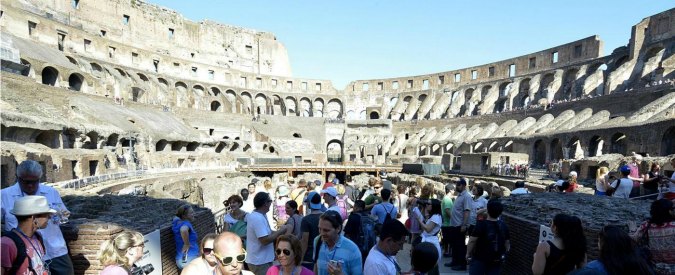 Colosseo, il ministro Franceschini: “Sì all’idea di ricostruire l’arena”