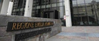Copertina di Spese pazze Emilia, processo per 16 ex consiglieri Pd. Richetti chiede abbreviato