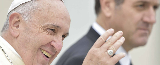 Copertina di Papa Francesco: “Isis? Non chiudo le porte a nessuno”