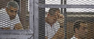 Copertina di Egitto, giornalisti arrestati e picchiati: “Governo distrugge la libertà di stampa”