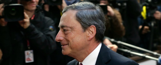 Bce, Draghi: “Unanimità su 1.000 miliardi di iniezione di liquidità”