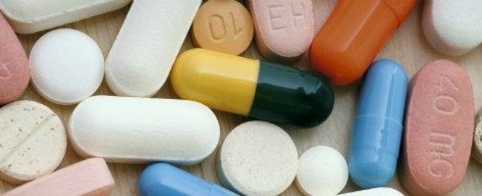 Big Pharma: caso Sovaldi, i costi folli dei farmaci pagati con la vita
