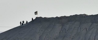 Copertina di “Isis, lo Stato del terrore”: in un libro inchiesta la “modernità” dei decapitatori