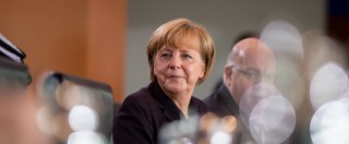 Germania, scontri contro i profughi. Merkel: “Sono neonazi, è vergognoso”