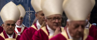 Copertina di Papa Francesco: “Rivalità e vanagloria due tarli che indeboliscono la Chiesa”