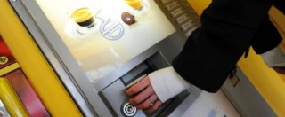 Copertina di Massa, Comune vieta pausa caffè: “Crea disservizi”. Rivolta di 200 dipendenti