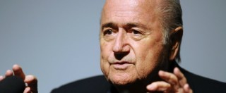 Copertina di Mondiali Qatar 2022, Blatter: “Operai morti per gli stadi? Non dipende da noi”