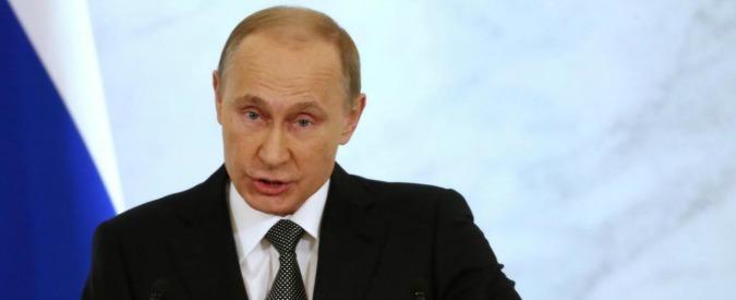 Russia, Ue impone sanzioni ma poi riduce i vincoli agli affari con aziende di Mosca