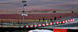 Copertina di McLaren P1 GTR, la supercar ibrida scende in pista. Con 1.000 CV di potenza