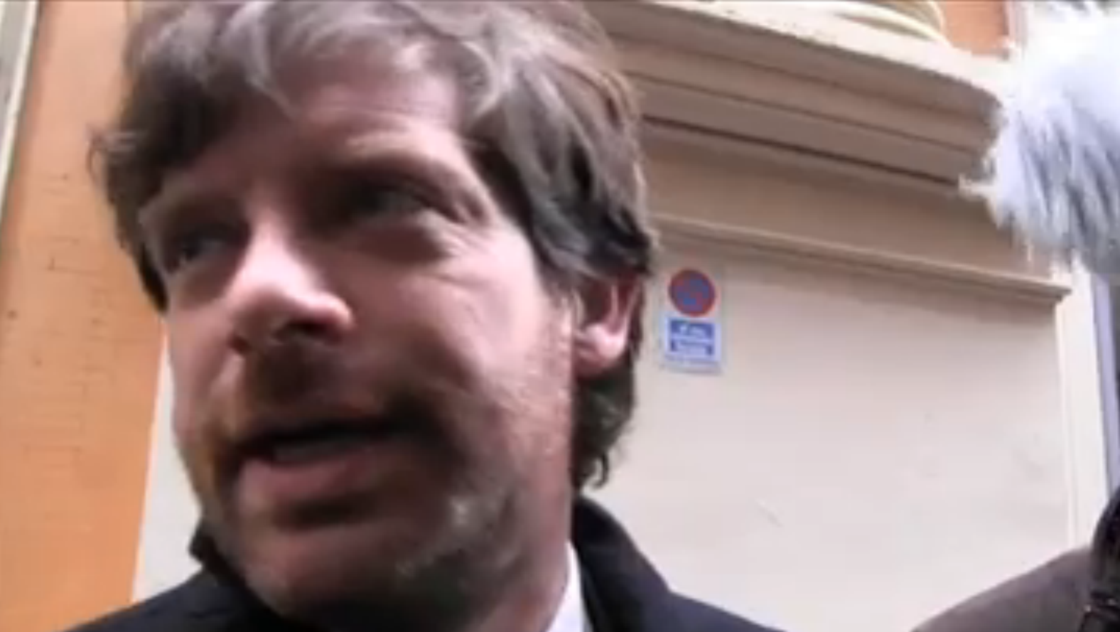 Copertina di Pd compatto su Mattarella, ma Civati: “Primi tre voti per Prodi”