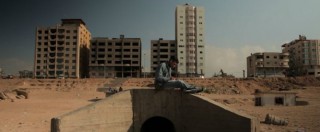 Copertina di Striplife – Gaza in a day. Docufilm che scruta un pugno di vite nella Striscia