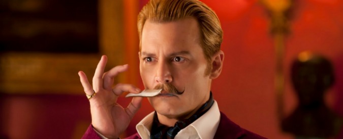 Johnny Depp: baffi biondi pettinati e look da sbruffone, ecco Charlie Mortdecai