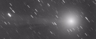 Copertina di Cometa Lovejoy, il 7 gennaio sarà alla minima distanza dalla Terra