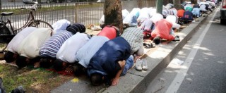 Copertina di Milano, il Comune ferma la procedura per le moschee: “Stop all’avviso pubblico”