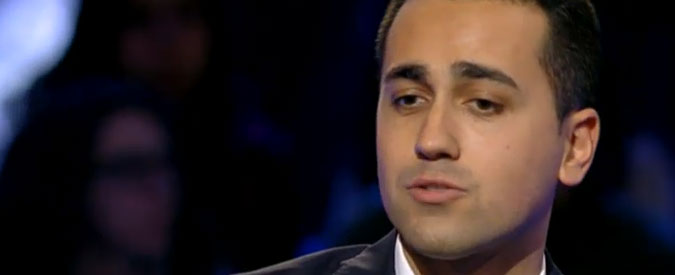 Copertina di Servizio Pubblico, Di Maio: “In Campania lo Stato ha fatto più danni rispetto alla camorra”