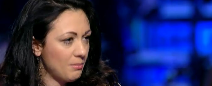 Copertina di Servizio Pubblico, Marzia: “Dal Nord ci mandano i veleni e noi andiamo lì a curarci”