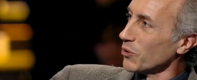 Copertina di Servizio Pubblico, Travaglio: “Politica ambientale del governo Renzi come la politica fiscale”