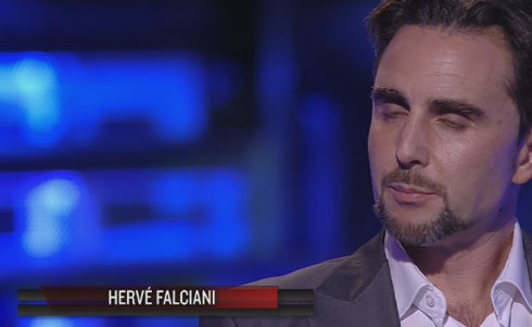 Copertina di Servizio Pubblico, Falciani: “Violare il segreto bancario è peggio che ammazzare”