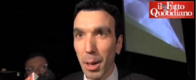 Copertina di Expo 2015, ministri ottimisti: ’20 milioni di visitatori’. Martina fa l’ironico: ‘Convention renziana? Caspita che domandona’