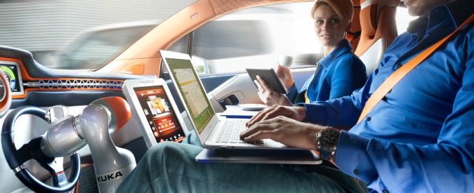 Copertina di Rinspeed Budii, l’auto con il volante che si piega e si mette via – Foto